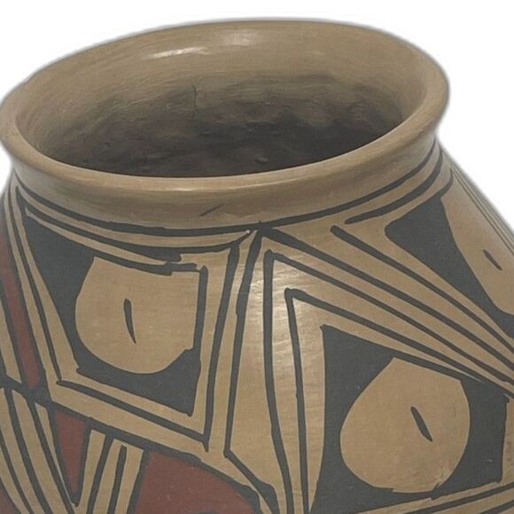 Signed Noli Silveira Brown Red Mexico Pottery Mata Ortiz Beautiful Vintage Vase - Picture 2 of 7